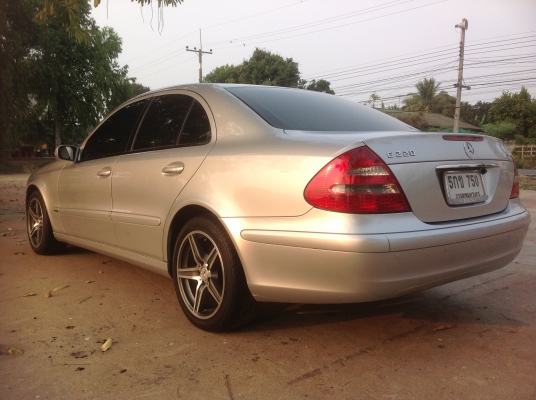 ขายBENZ E220 WDB211 CDI (ดีเซล) 2200cc เครื่องดี ประหยัดน้ำมันมากๆ รถสวยพร้อมใช้งาน
