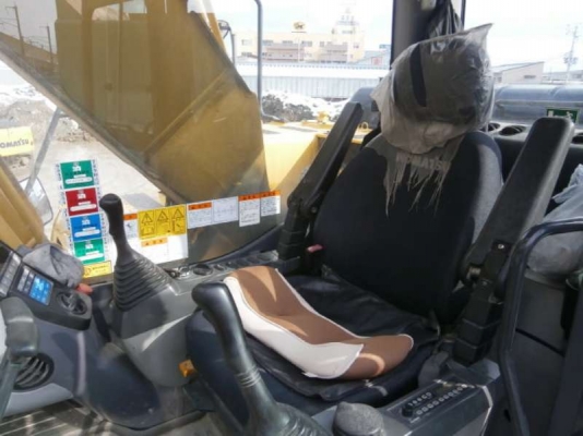 รถขุด Komatsu PC200-8EO ติดต่อ 062-709-1747