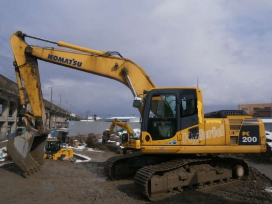 รถขุด Komatsu PC200-8EO ติดต่อ 062-709-1747