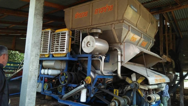 ขาย อำนวยการช่าง เครื่อง Jo8c-turbo ก้อน 12 นอก ปั้มไดกิ้น 22 รถสภาพดี พร้อมใช้งาน ราคา 780,000  โทร 091-02065555 อยากรู้รายละเอียดคันนี้ โทรมาครับ