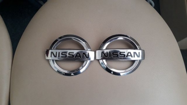 โลโก้ NISSAN แท้ โลโก้ NISSAN แท้