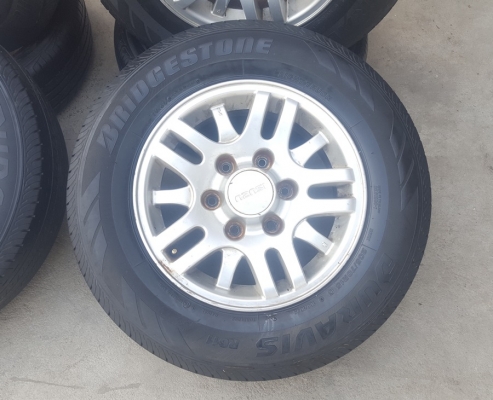 ขายล้อISUZU ขอบ15 ยาง205/70/15  4 ล้อ