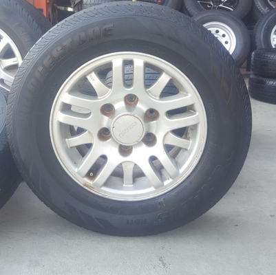 ขายล้อISUZU ขอบ15 ยาง205/70/15  4 ล้อ