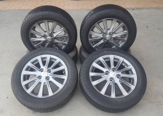 ขายล้อTOYOTA VIOS12ก้านสีกัล ยางปี15  4 ล้อ