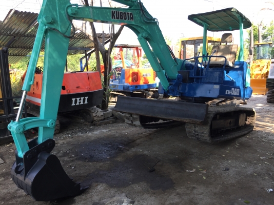kubota kh40 สภาพดีเก่าญี่ปุ่น มีใบอินวอยไม่เคยใช้ในไทย kubota kh40 สภาพดีเก่าญี่ปุ่น มีใบอินวอยไม่เคยใช้ในไทย
