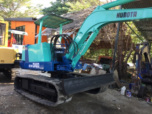 kubota kh40 สภาพดีเก่าญี่ปุ่น มีใบอินวอยไม่เคยใช้ในไทย kubota kh40 สภาพดีเก่าญี่ปุ่น มีใบอินวอยไม่เคยใช้ในไทย