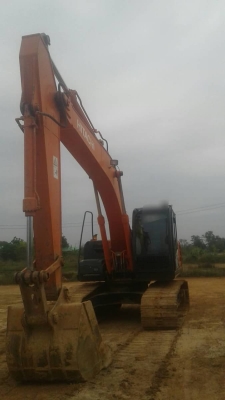 ขาย 1,650,000 HITACHI ZX 200-5 G 10,000 ชม. เครื่องดี ปั้มแรง เอวแน่น ไฟฟ้าครบ ช่วงล่างเต็ม  แอร์เย็น เอกสารแจ้งจำหน่าย รถอยู่ ชัยภูมิ 090-772-3710 090-772-3708