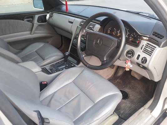 ขาย Benz w210 E230 T.0944066466