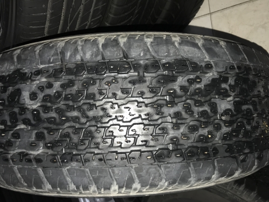แม็ก ออนิว ขอบ17 พร้อมยาง 255/65R17 ยางปี 15 ยกชุด 6500 ID line Tel 0850448320 แม็ก ออนิว ขอบ17 พร้อมยาง 255/65R17 ยางปี 15 ยกชุด 6500 ID line Tel 0850448320