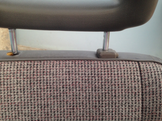 เบาะแยก isuzu tfr ตอนเดียว เก่าญี่ปุ่น คู่ละ 2300 บาท เบาะแยก isuzu tfr ตอนเดียว เก่าญี่ปุ่น คู่ละ 2300 บาท