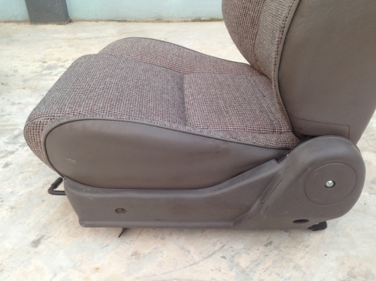 เบาะแยก isuzu tfr ตอนเดียว เก่าญี่ปุ่น คู่ละ 2300 บาท เบาะแยก isuzu tfr ตอนเดียว เก่าญี่ปุ่น คู่ละ 2300 บาท