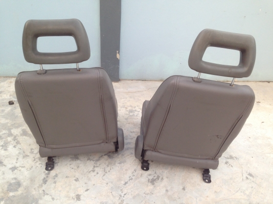 เบาะแยก isuzu tfr ตอนเดียว เก่าญี่ปุ่น คู่ละ 2300 บาท เบาะแยก isuzu tfr ตอนเดียว เก่าญี่ปุ่น คู่ละ 2300 บาท