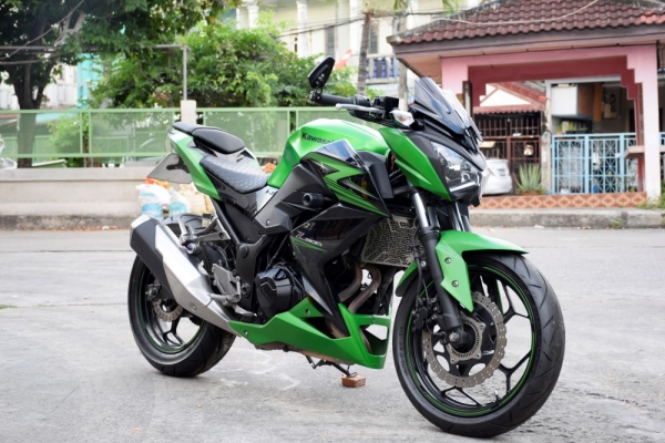 Z300 2015 รถบ้านแท้ เจ้าของคนเดียว มีของแต่ง รูดบัตรได้ Z300 2015 รถบ้านแท้ เจ้าของคนเดียว มีของแต่ง รูดบัตรได้