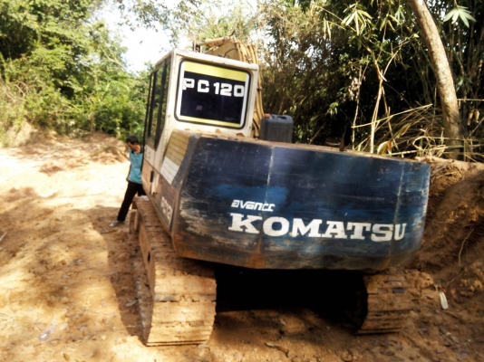 ขายรถแบคโฮ KOMATSU PC120-5 ราคา 550000