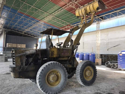 ขายด่วน รถตัก JH30B สภาพพร้อมใช้งาน เครื่องปั้มดี รถพร้อมใช้งาน เอกสารสัญญาซื้อขาย สนใจสอบถาม 093-0764943  คุณ ตั้ม