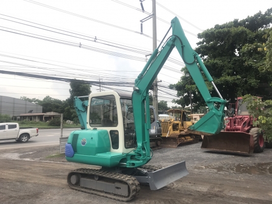 ยอดนิยม รถขุด KOMATSU PC30-7 แขนยาวพิเศษเครื่อง KOMATSU เรานำเข้าเองจากญี่ปุ่นแท้โดยตรง สนใจติดต่อ จิณวัตรจักรกล สระบุรี Tel : 063-9316985 Line ID: 0639316986