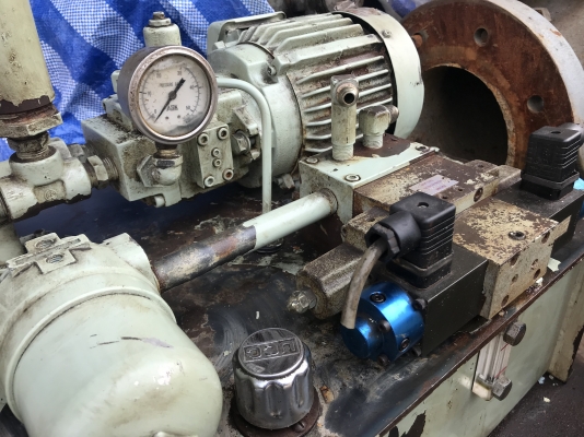 ขายชุดปั้มน้ำมันไฮโดรลิค Koshin-racine 1HP. 220V 3สาย made in Japan พร้อมชุดวาล์วคอนโทรล 100vac สภาพสวยเดิมๆ พร้อมใช้งาน