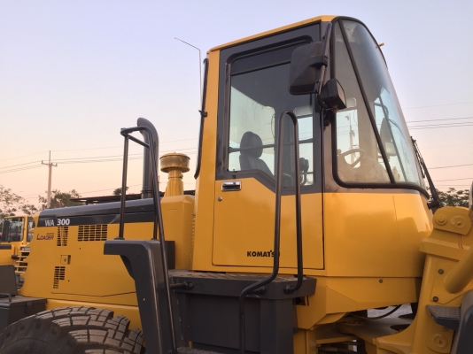KOMATSU WA300-3 นำเข้าจากญี่ปุ่น โทร.090-986-2521 อ๊อบ