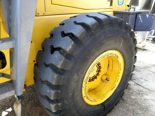KOMATSU WA300-3 นำเข้าจากญี่ปุ่น โทร.090-986-2521 อ๊อบ