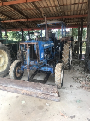 ขายด่วน รถไถ ford 5000/77 มีใบดันหน้า รถพร้อมใช้งาน ไม่มีหางหลัง เอกสารซื้อขาย 165000 เท่านั้น