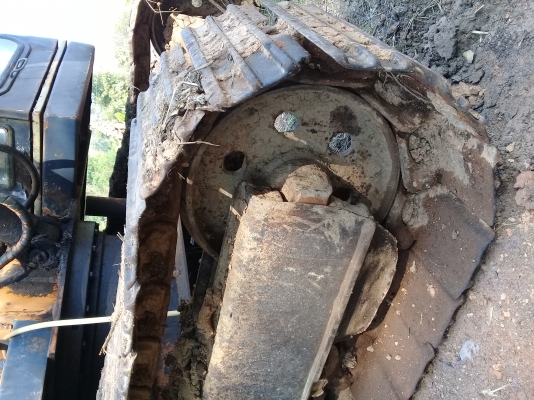 ขายด่วนรถแบคโฮ KOMATSU PC-60 ปี 45 พร้อมใช้งาน