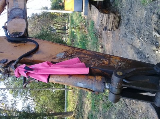 ขายด่วนรถแบคโฮ KOMATSU PC-60 ปี 45 พร้อมใช้งาน