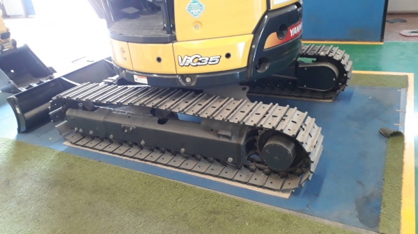 รถขุด YANMAR รุ่น VIO35 มือ 1