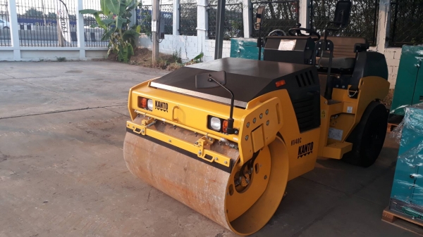 รถบด KANTO รุ่น KV40C มือ 1 รถบด KANTO รุ่น KV40C มือ 1