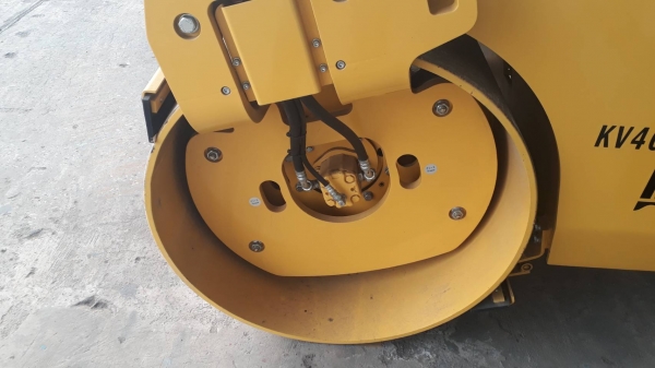 รถบด KANTO รุ่น KV40C มือ 1 รถบด KANTO รุ่น KV40C มือ 1