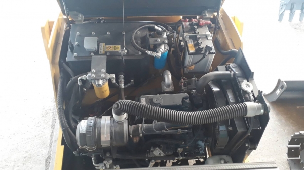 รถบด KANTO รุ่น KV40C มือ 1 รถบด KANTO รุ่น KV40C มือ 1