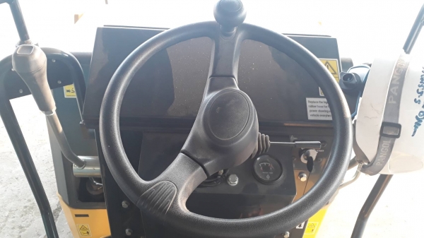 รถบด KANTO รุ่น KV40C มือ 1 รถบด KANTO รุ่น KV40C มือ 1