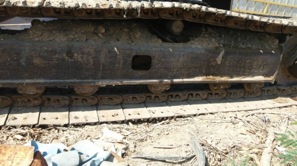 รถแม็คโคร komatsu pc75uu-2