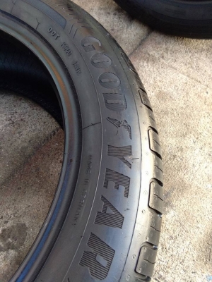 ยาง 225/50R17 ปี 14 ยาง 225/50R17 ปี 14