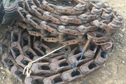 ต้องการขายโซ่ PC60 ใส่ได้รุ่น1-รุ่น6 โซ่รถแทร็กเตอร์ทุกรุ่น สภาพดี บูธกลม ริ้งหนา ราคาต่อรองคุยกันได้ คู่ละ18000 โทร 0616613023