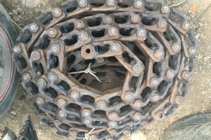 ต้องการขายโซ่ PC60 ใส่ได้รุ่น1-รุ่น6 โซ่รถแทร็กเตอร์ทุกรุ่น สภาพดี บูธกลม ริ้งหนา ราคาต่อรองคุยกันได้ คู่ละ18000 โทร 0616613023