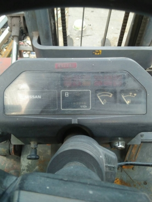 ขายรถยกเครื่องดีเซล 2.5 ตัน ขายรถยกเครื่องดีเซล 2.5 ตัน