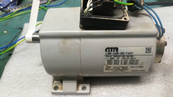1,400 บ.ส่งถึงบ้านฟรีโทร 083-2000058 LINE ID: line832923 ชุดมอเตอร์เกียร์ทดขนาด 40W. อัตราทด 50:1และ 1,400 บ.ส่งถึงบ้านฟรีโทร 083-2000058 LINE ID: line832923 ชุดมอเตอร์เกียร์ทดขนาด 40W. อัตราทด 50:1และ