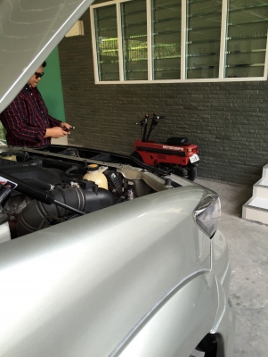 ขายโช๊คฝากระโปรงรถ TOYOTA รุ่น VIGO & FORTUNER ปี14 ขายโช๊คฝากระโปรงรถ TOYOTA รุ่น VIGO & FORTUNER ปี14