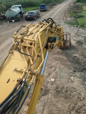 KOMATSU PC228UCL