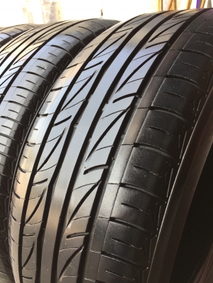 ยาง Firestone 215-60-16 ปี 15 ครบชุด 4 เส้น 3000 สภาพสวยๆไม่มีปะไม่บวมไม่กินข้าง ดอกยางเหลือเยอะเอาไ ยาง Firestone 215-60-16 ปี 15 ครบชุด 4 เส้น 3000 สภาพสวยๆไม่มีปะไม่บวมไม่กินข้าง ดอกยางเหลือเยอะเอาไ