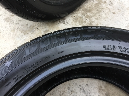 ยาง DUNLOP 205-55-16 ปี 17 ครบชุด 4 เส้น 4000 สภาพสวยๆไม่บวมไม่กินข้าง ดอกยางเหลือเยอะเอาไปวิ่งกันใด ยาง DUNLOP 205-55-16 ปี 17 ครบชุด 4 เส้น 4000 สภาพสวยๆไม่บวมไม่กินข้าง ดอกยางเหลือเยอะเอาไปวิ่งกันใด