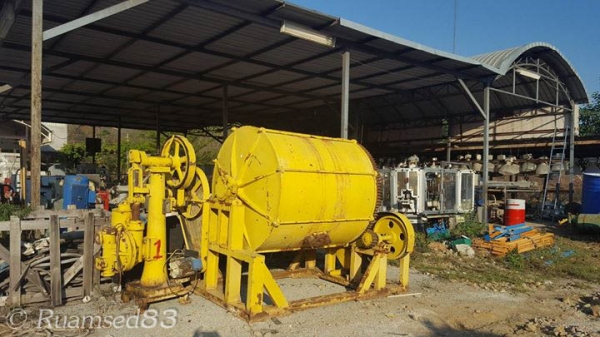 เครื่องบดเซรามิค และ เครื่องเครื่องดูดโคลน พร้อมมอเตอร์ 7.5 แรง