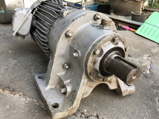 ขายมอเตอร์เกียร์ Cycrodrive Sumitomo มอเตอร์ Mitsubishi 10HP. 380V อัตราทด 1:15 เพลาออกประมาณ 100รอบต่อนาที สภาพสวย หมุนนิ่ม พร้อมใช้งาน