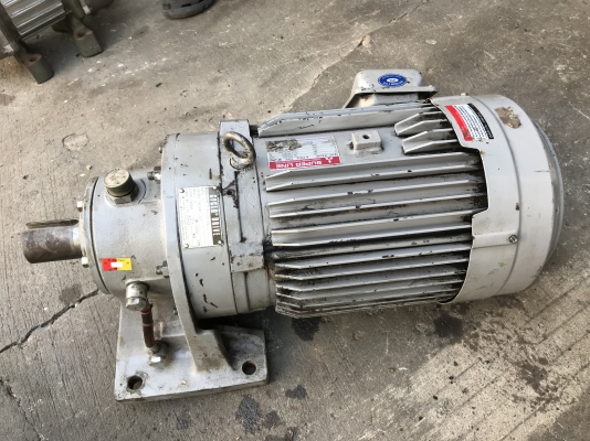 ขายมอเตอร์เกียร์ Cycrodrive Sumitomo มอเตอร์ Mitsubishi 10HP. 380V อัตราทด 1:15 เพลาออกประมาณ 100รอบต่อนาที สภาพสวย หมุนนิ่ม พร้อมใช้งาน