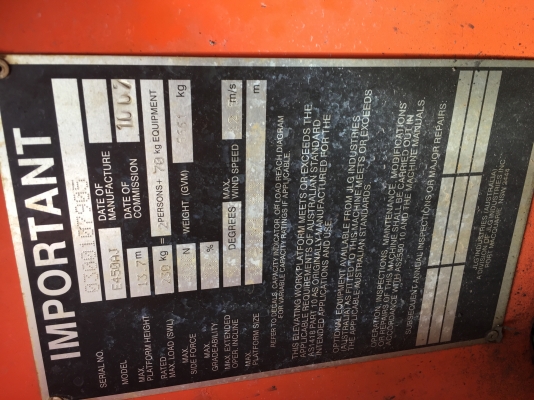 รถกระเช้าไฟฟ้ามือสอง