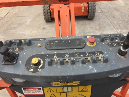 รถกระเช้าไฟฟ้ามือสอง