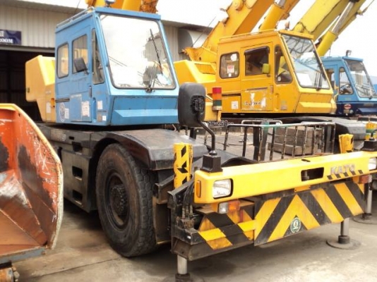 ขายรถเครน Kato  KR25H-V2 สนใจโทร 061-4194021 ภู พรภวิษย์