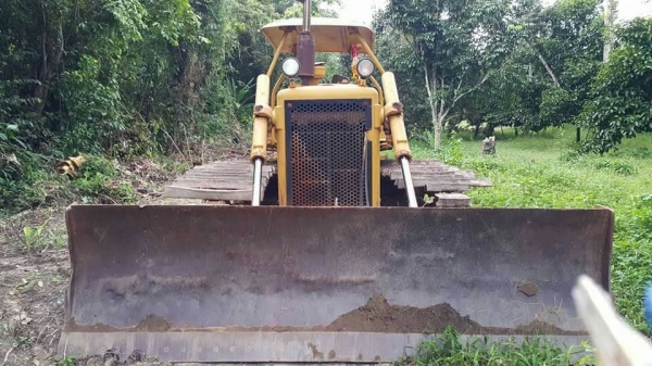 ขายแทรกเตอร์ CATD5B เครื่อง10Zเอกสารทะเบียน