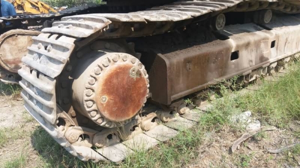 ขาย 675,000 CAT 330 EL ไฟฟ้าครบ เครื่องดี ปั้มแรง  เอวแน่น ช่วงล่างเต็ม หนังสือสัญญาซื้อขาย รถอยู่ สระบุรี 090-772-3710 090-772-3708