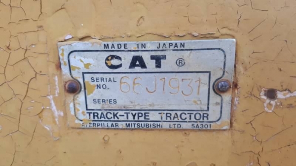 ขาย 135,000 รถแทรคเตอร์ CAT D 4 D ฮ๊าปยาวแต่ใส่แผ่นตีนไก่ เครื่องดี เกียร์ตัดแรง ช่วงล่างพอใช้ รถอยู่ ชลบุรี 090-772-3710 090-772-3708